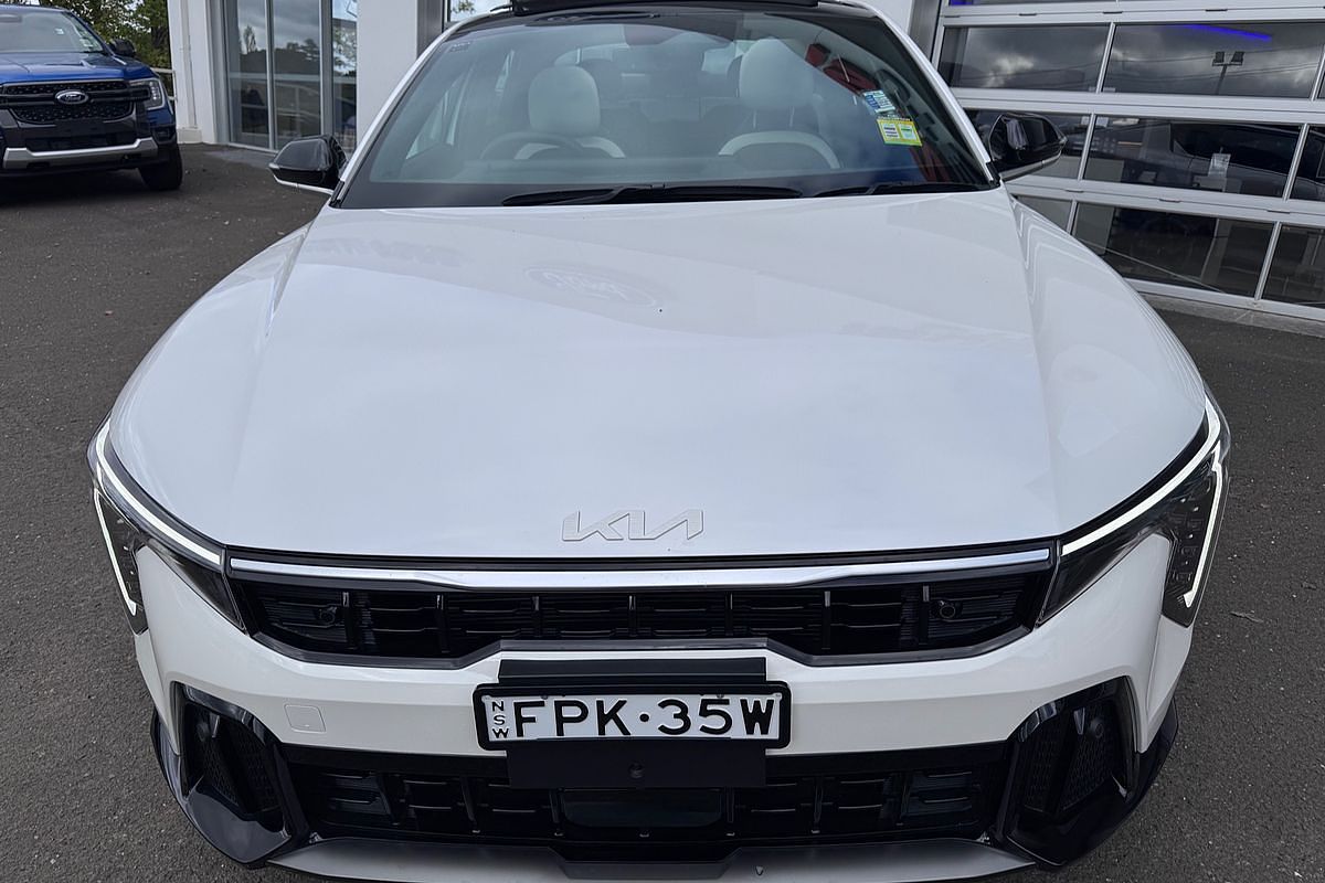 2024 Kia K4 GT-Line CL4m
