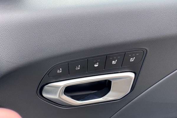 2024 Kia K4 GT-Line CL4m