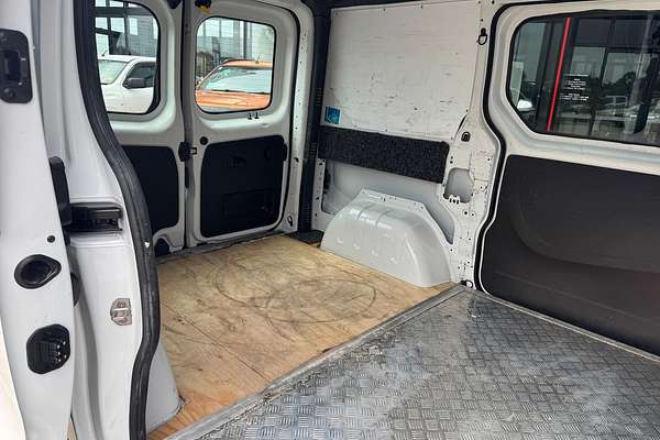 2021 Mitsubishi Express GLX SN SWB