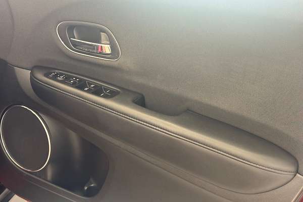 2019 Honda HR-V VTi-S