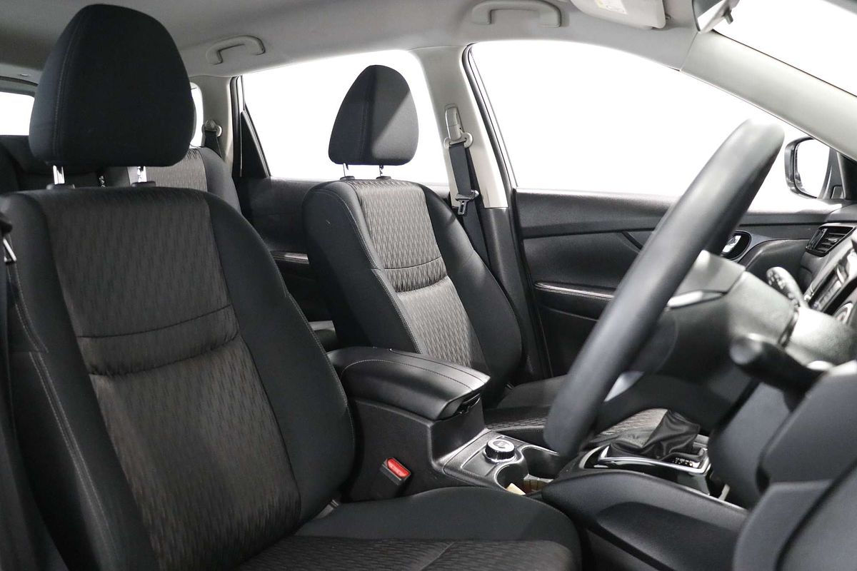 2022 Nissan X-TRAIL ST T32