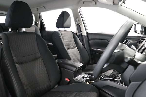 2022 Nissan X-TRAIL ST T32
