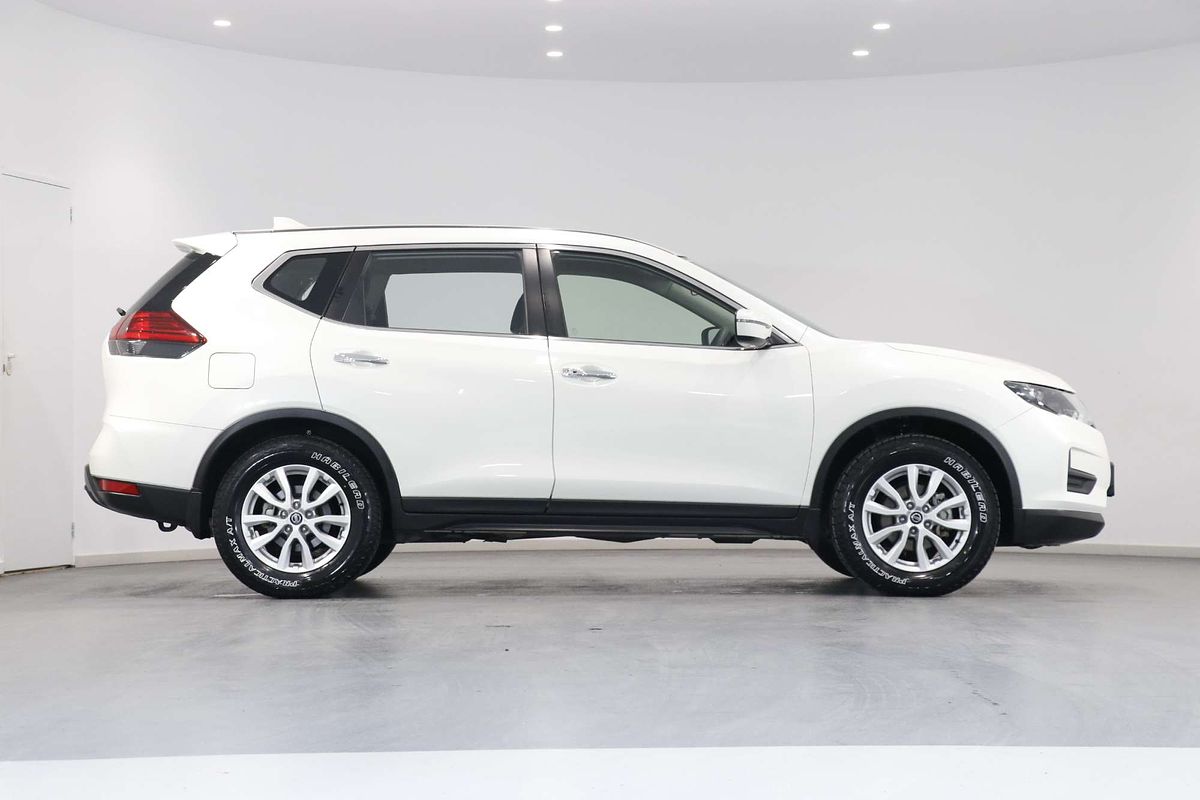2022 Nissan X-TRAIL ST T32