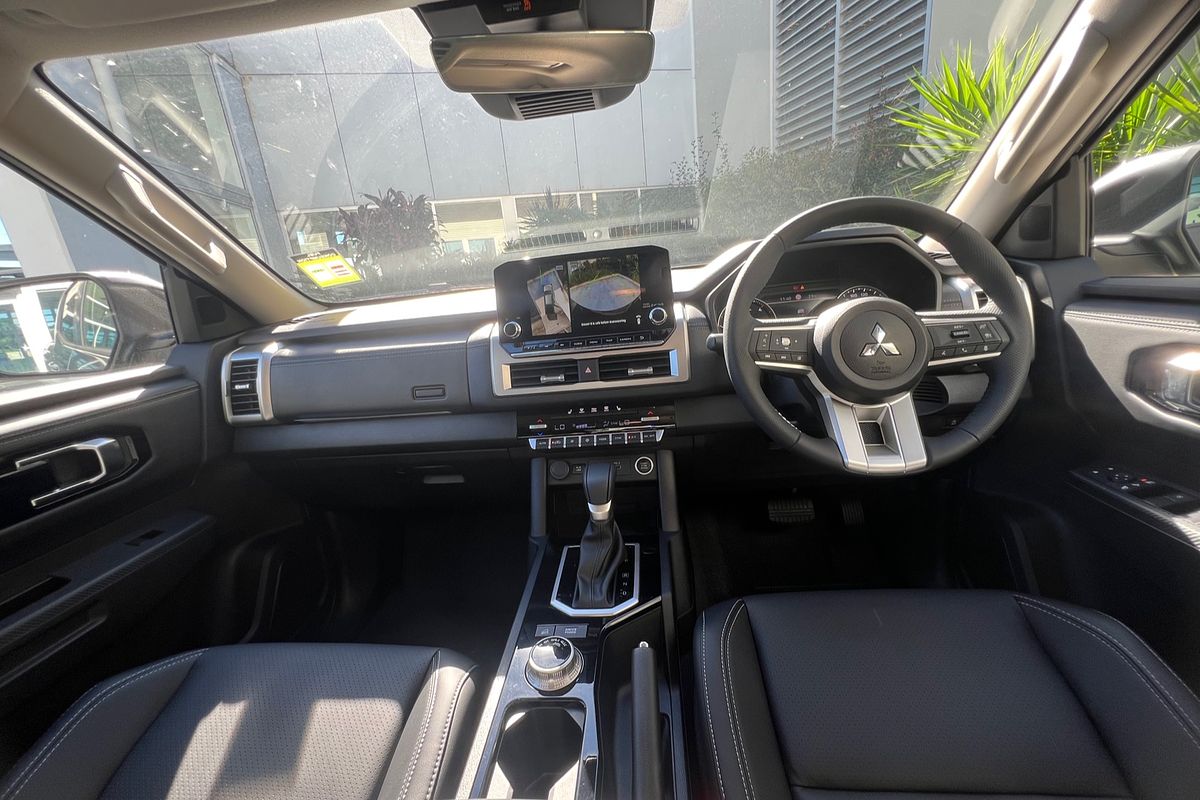 2024 Mitsubishi Triton GLS MV 4X4