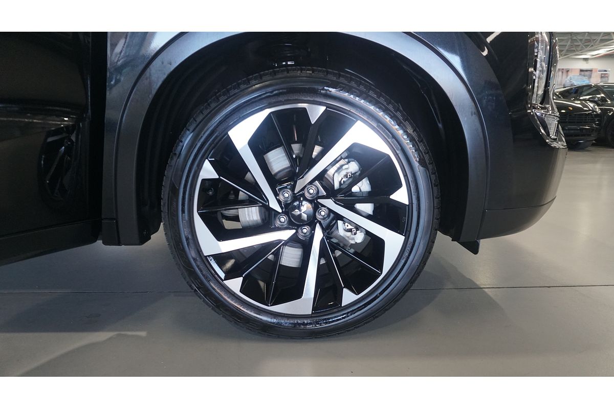 2023 Mitsubishi Outlander Exceed Tourer ZM