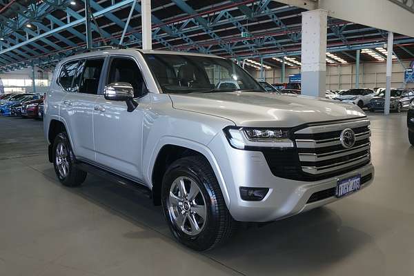 2022 Toyota Landcruiser Sahara FJA300R
