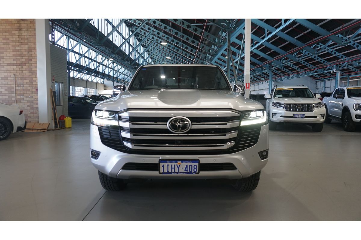 2022 Toyota Landcruiser Sahara FJA300R