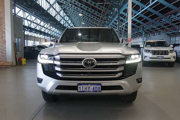 2022 Toyota Landcruiser Sahara FJA300R