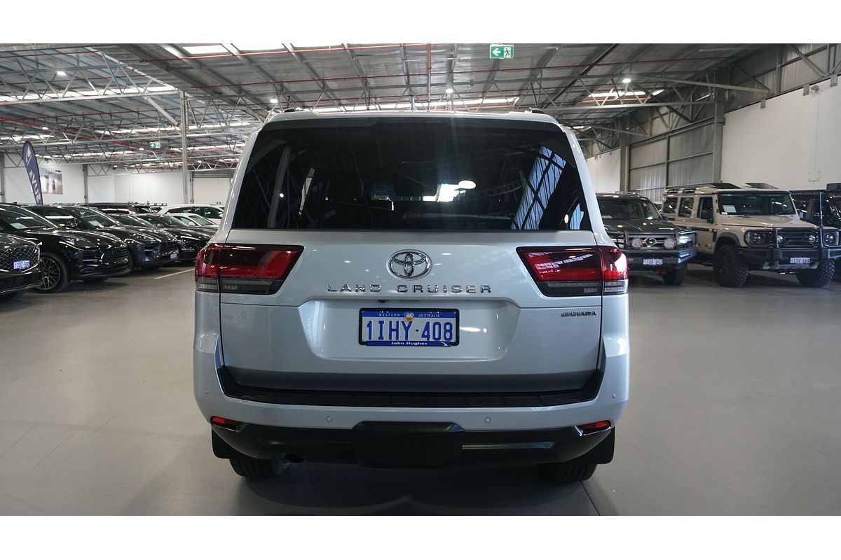2022 Toyota Landcruiser Sahara FJA300R