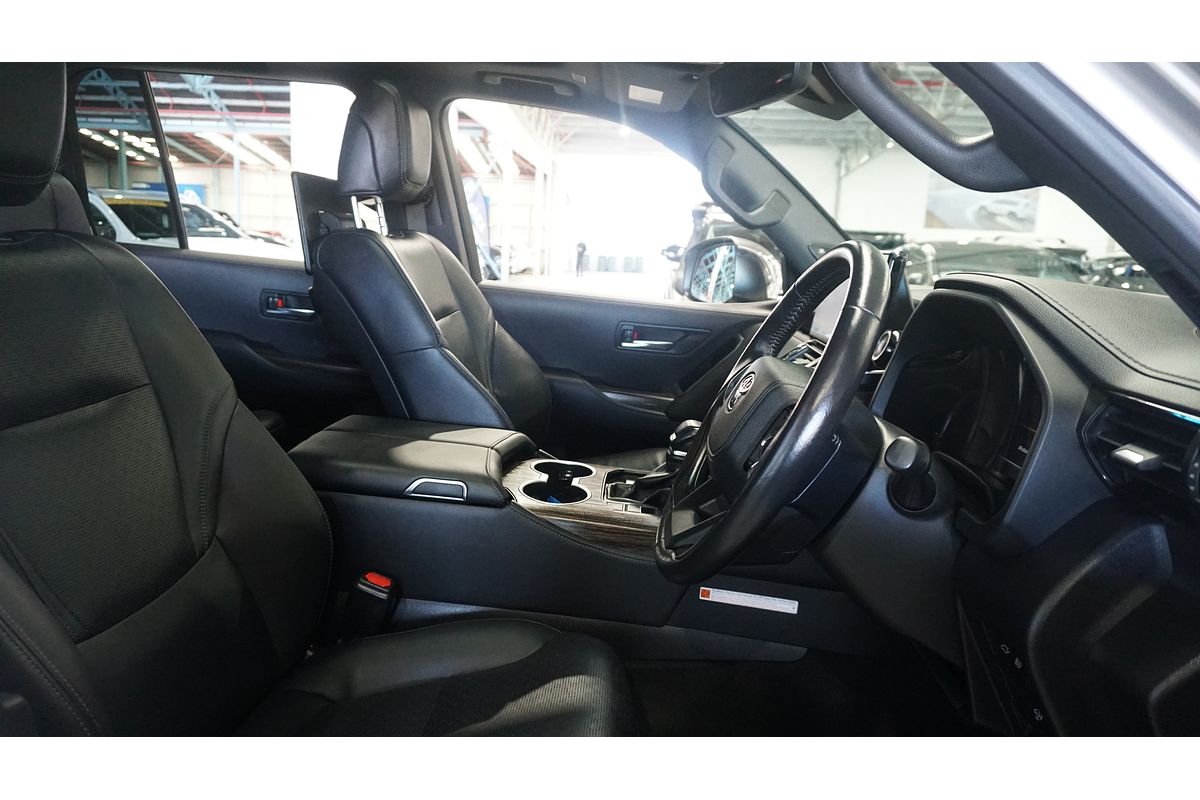 2022 Toyota Landcruiser Sahara FJA300R