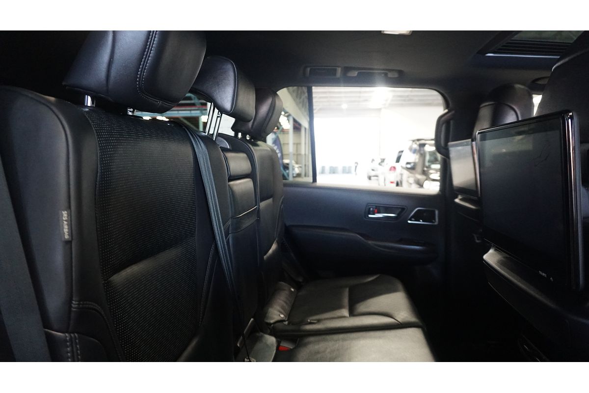 2022 Toyota Landcruiser Sahara FJA300R