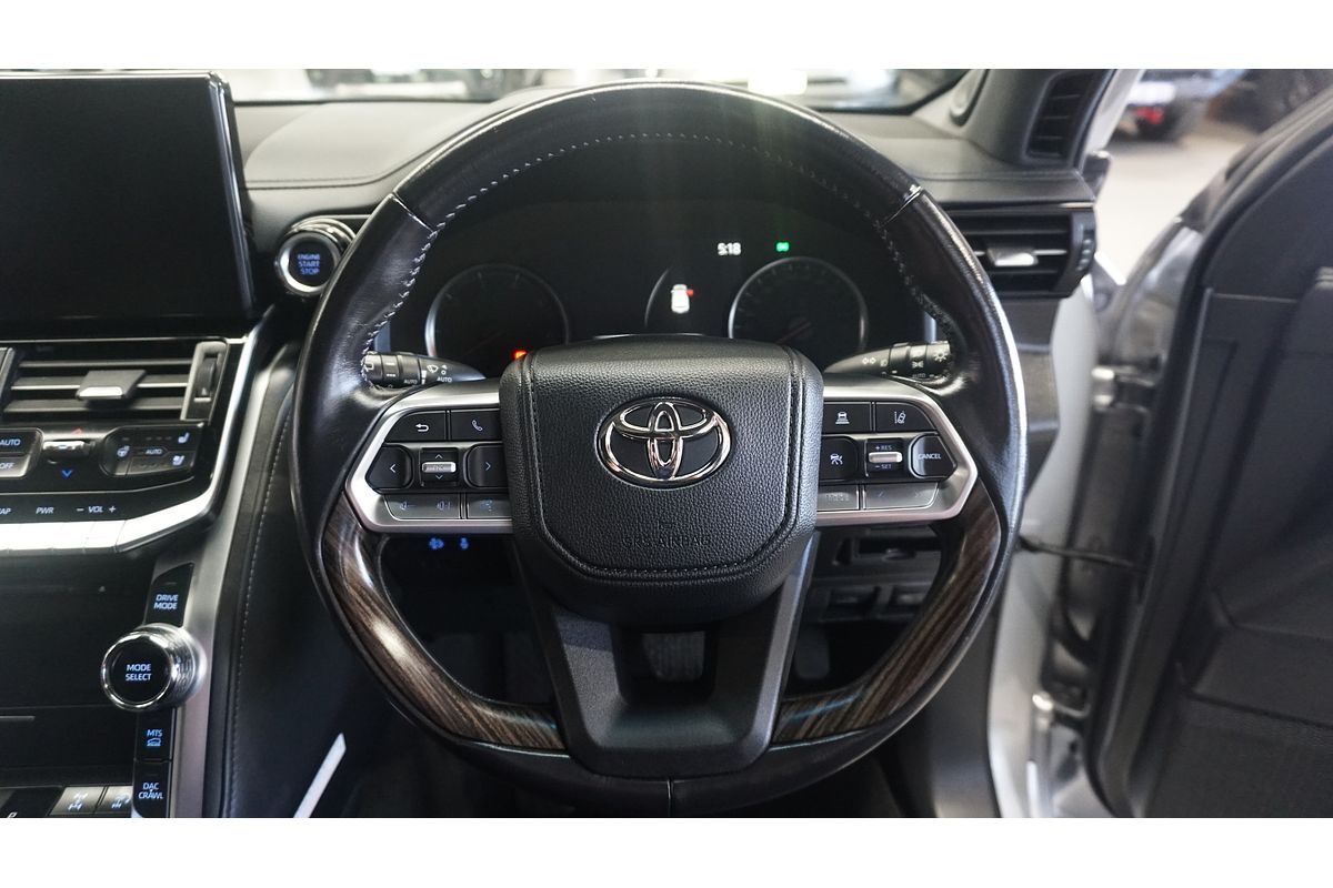 2022 Toyota Landcruiser Sahara FJA300R