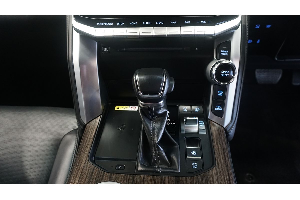 2022 Toyota Landcruiser Sahara FJA300R