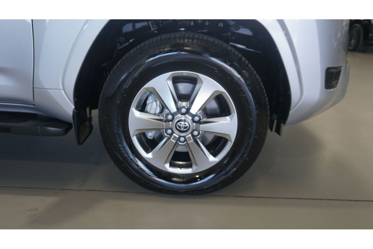 2022 Toyota Landcruiser Sahara FJA300R