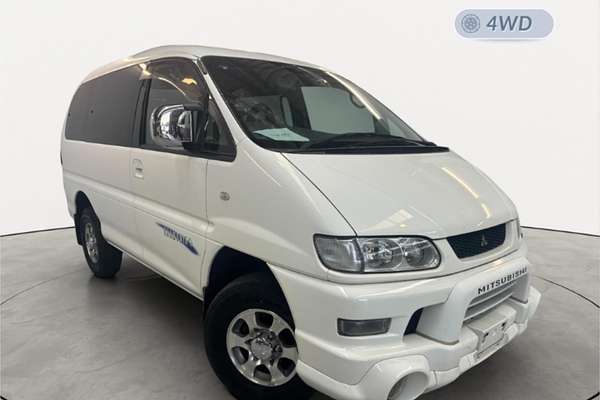 2005 Mitsubishi Delica Spacegear Chamonix PD6W