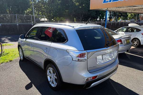 2014 Mitsubishi Outlander ES ZJ
