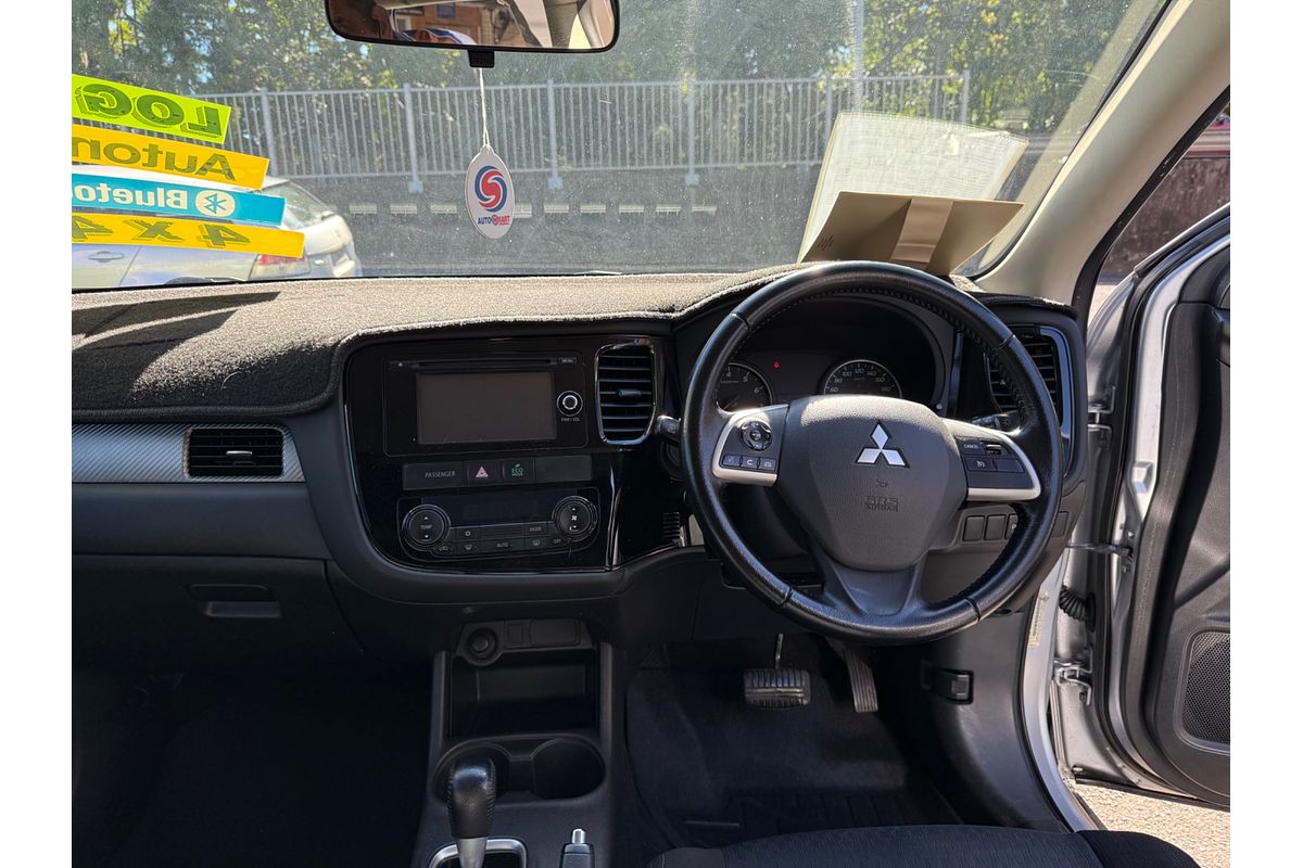 2014 Mitsubishi Outlander ES ZJ