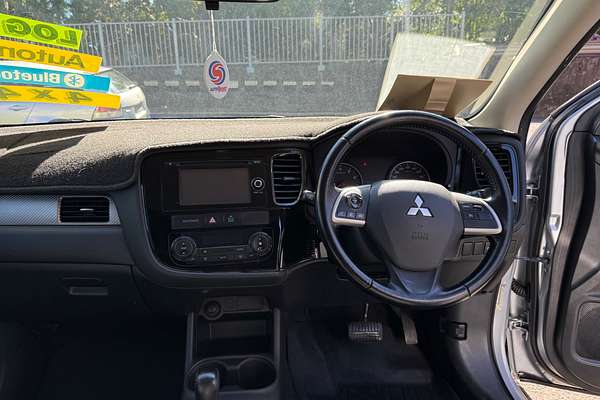 2014 Mitsubishi Outlander ES ZJ