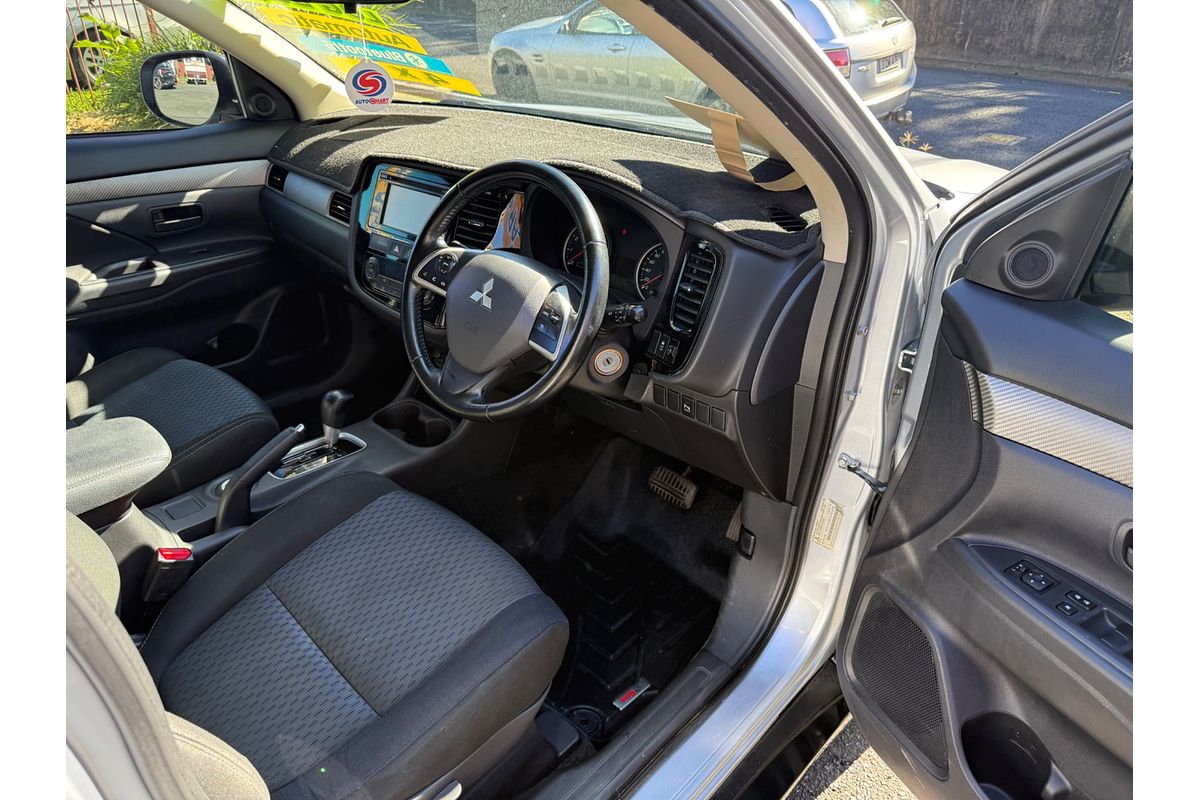 2014 Mitsubishi Outlander ES ZJ