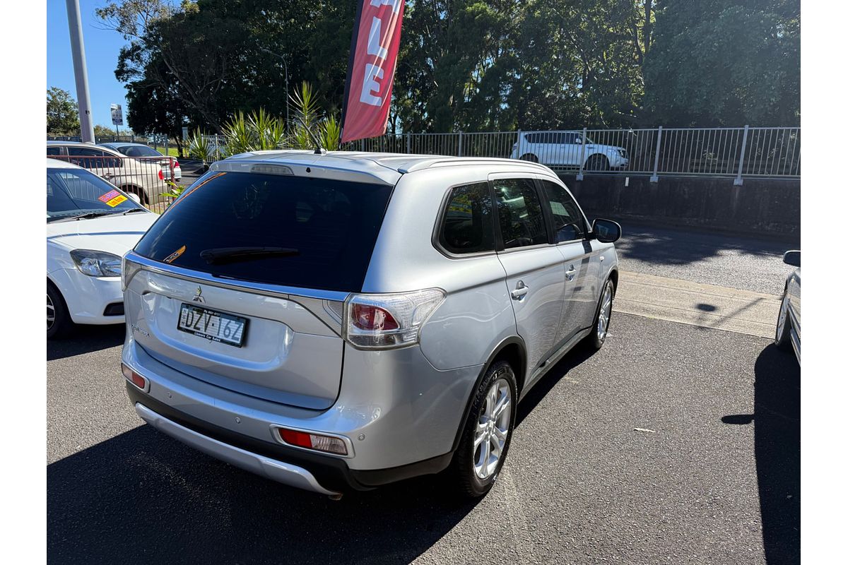 2014 Mitsubishi Outlander ES ZJ