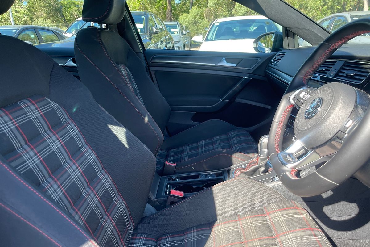 2017 Volkswagen Golf GTI 7.5