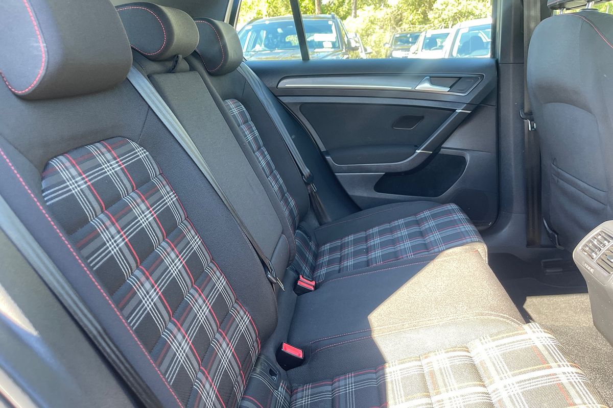 2017 Volkswagen Golf GTI 7.5
