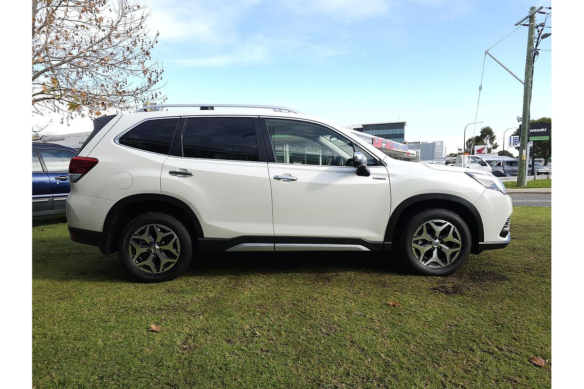 2024 Subaru Forester Hybrid L S5