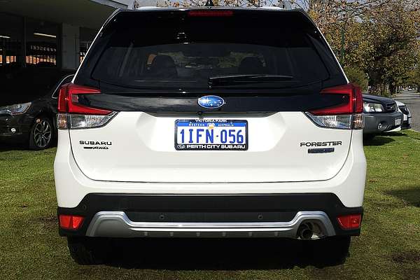 2024 Subaru Forester Hybrid L S5