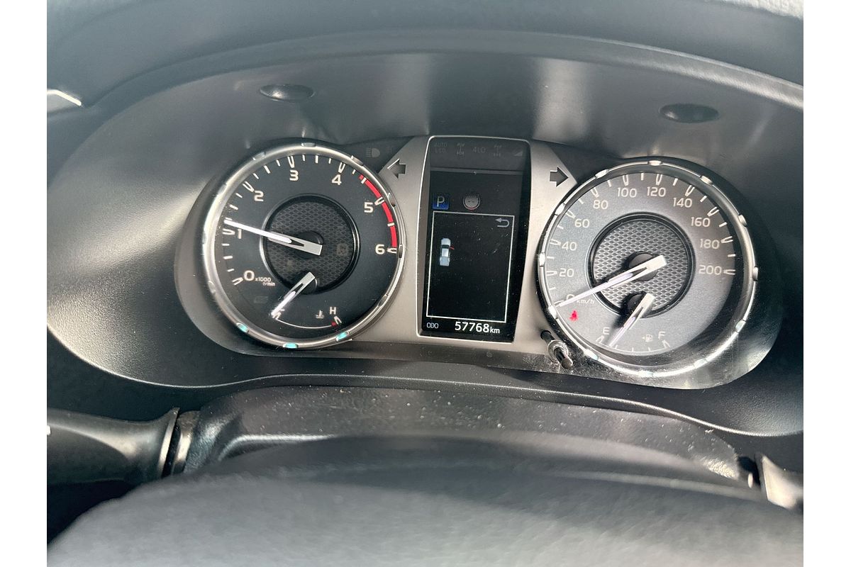 2020 Toyota Hilux SR5 GUN126R 4X4