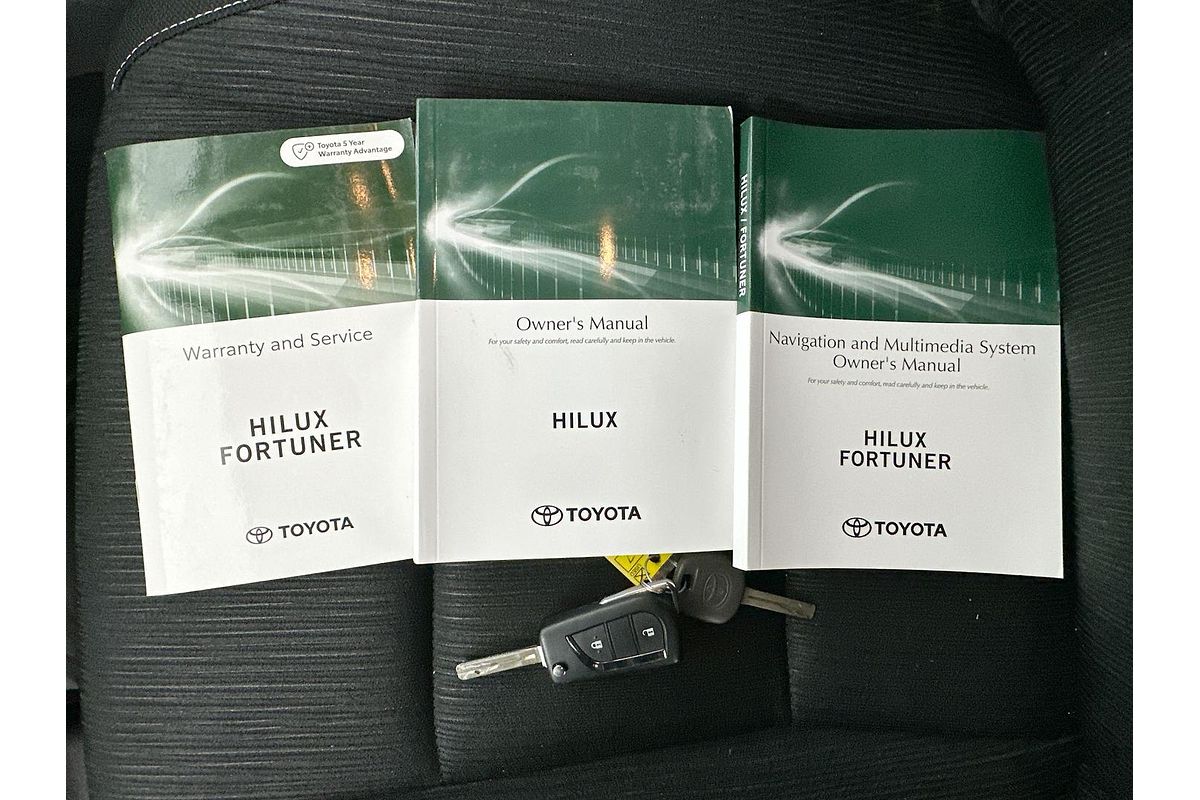 2021 Toyota Hilux SR GUN126R 4X4