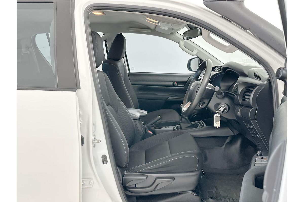 2021 Toyota Hilux SR GUN126R 4X4