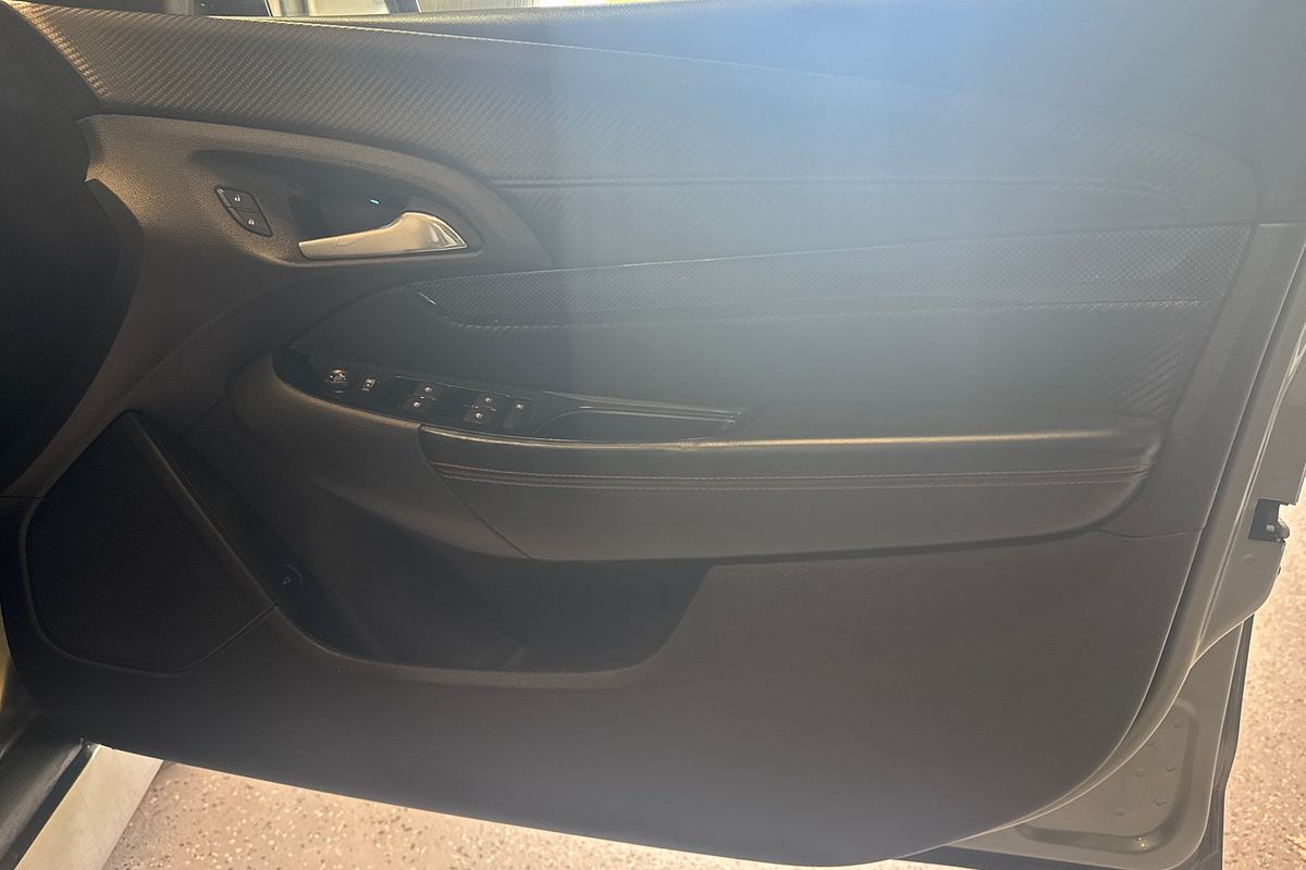 2016 Holden Commodore SV6 Black VF Series II