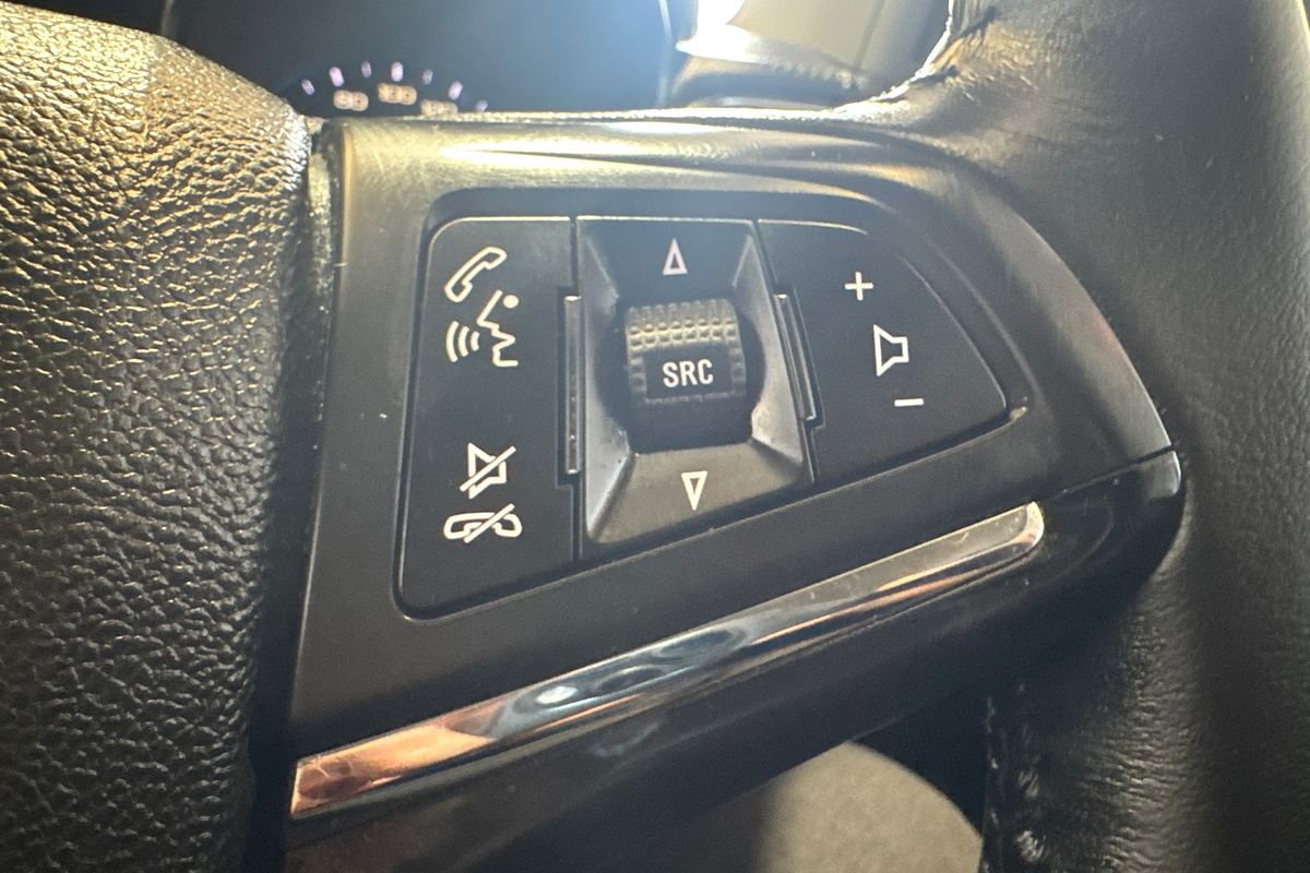 2016 Holden Commodore SV6 Black VF Series II