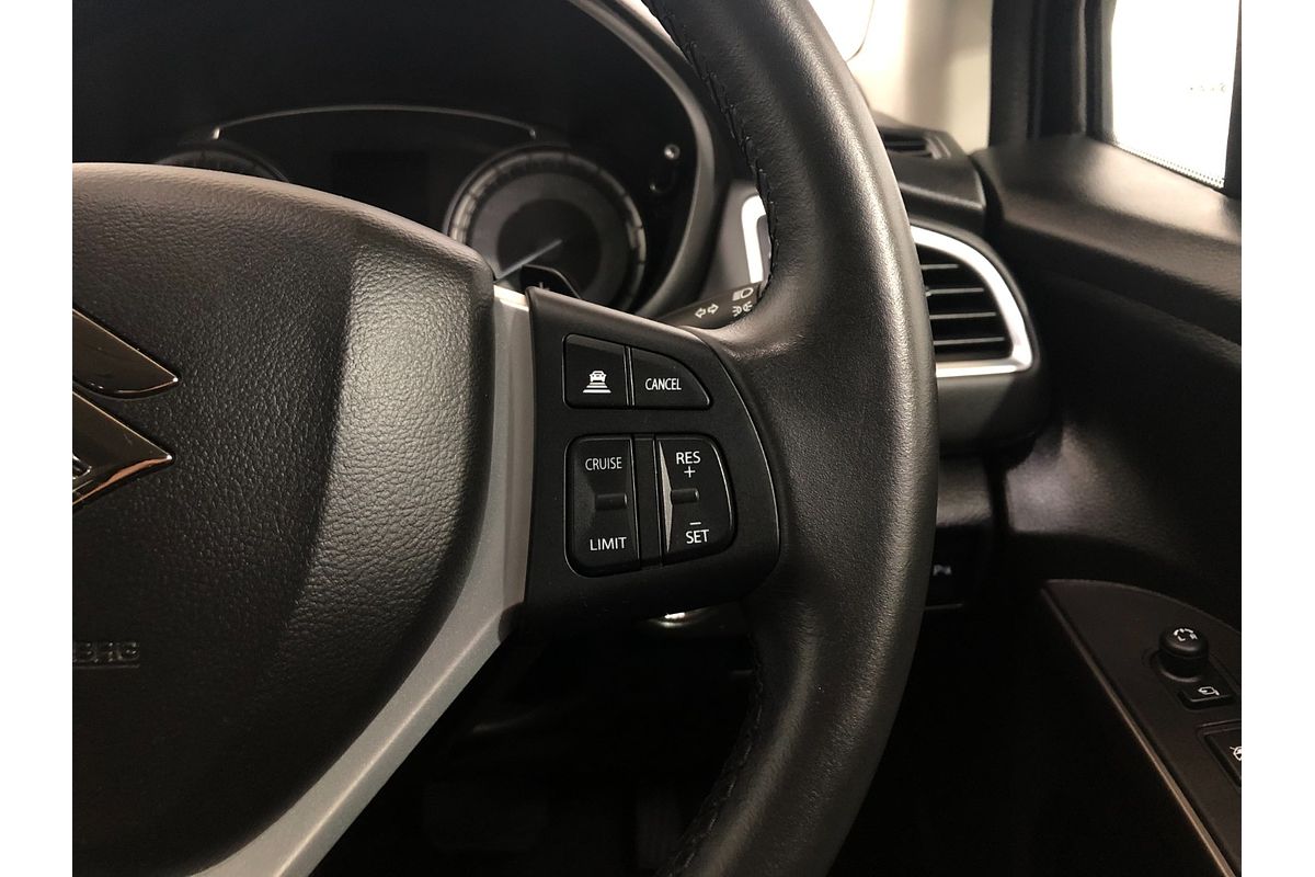 2023 Suzuki S-Cross JYB
