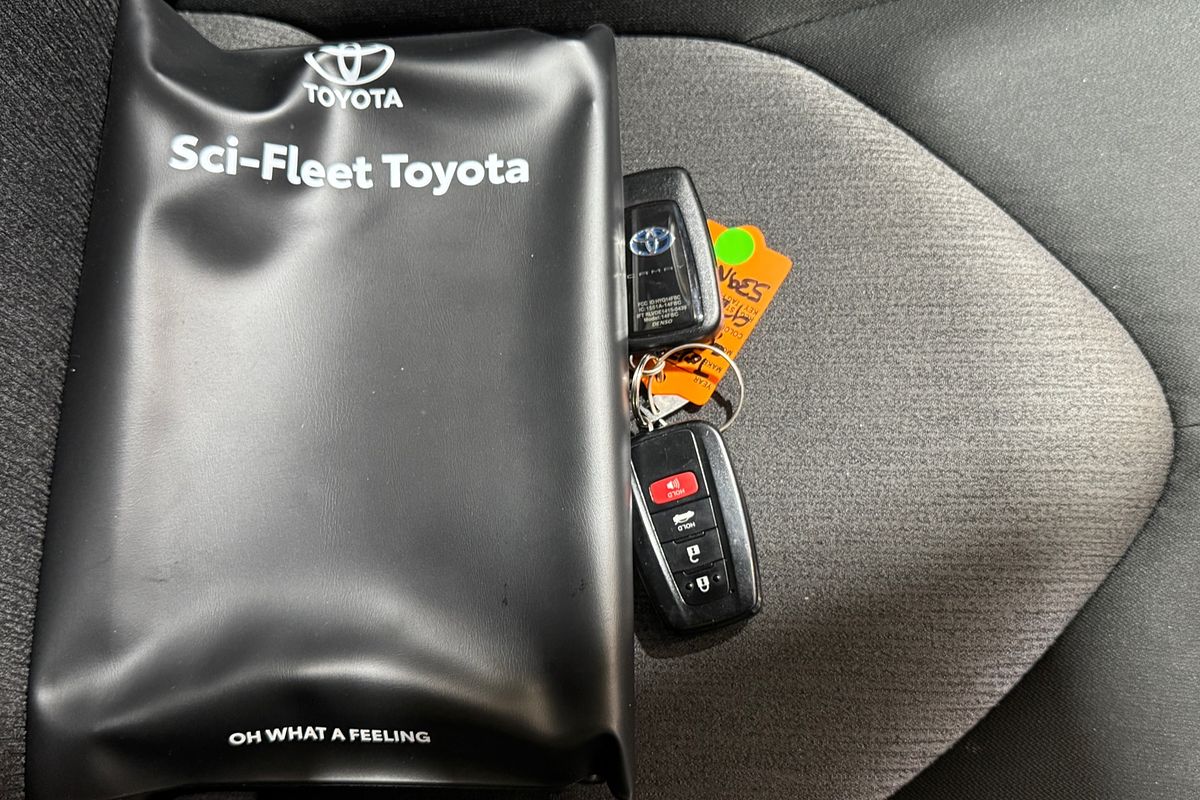 2022 Toyota Camry Ascent Sport AXVH70R