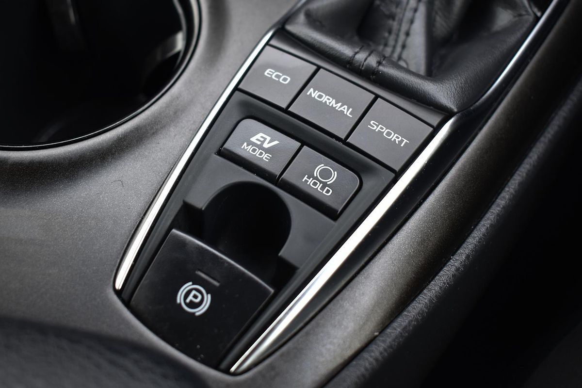 2024 Toyota Camry Ascent AXVH70R