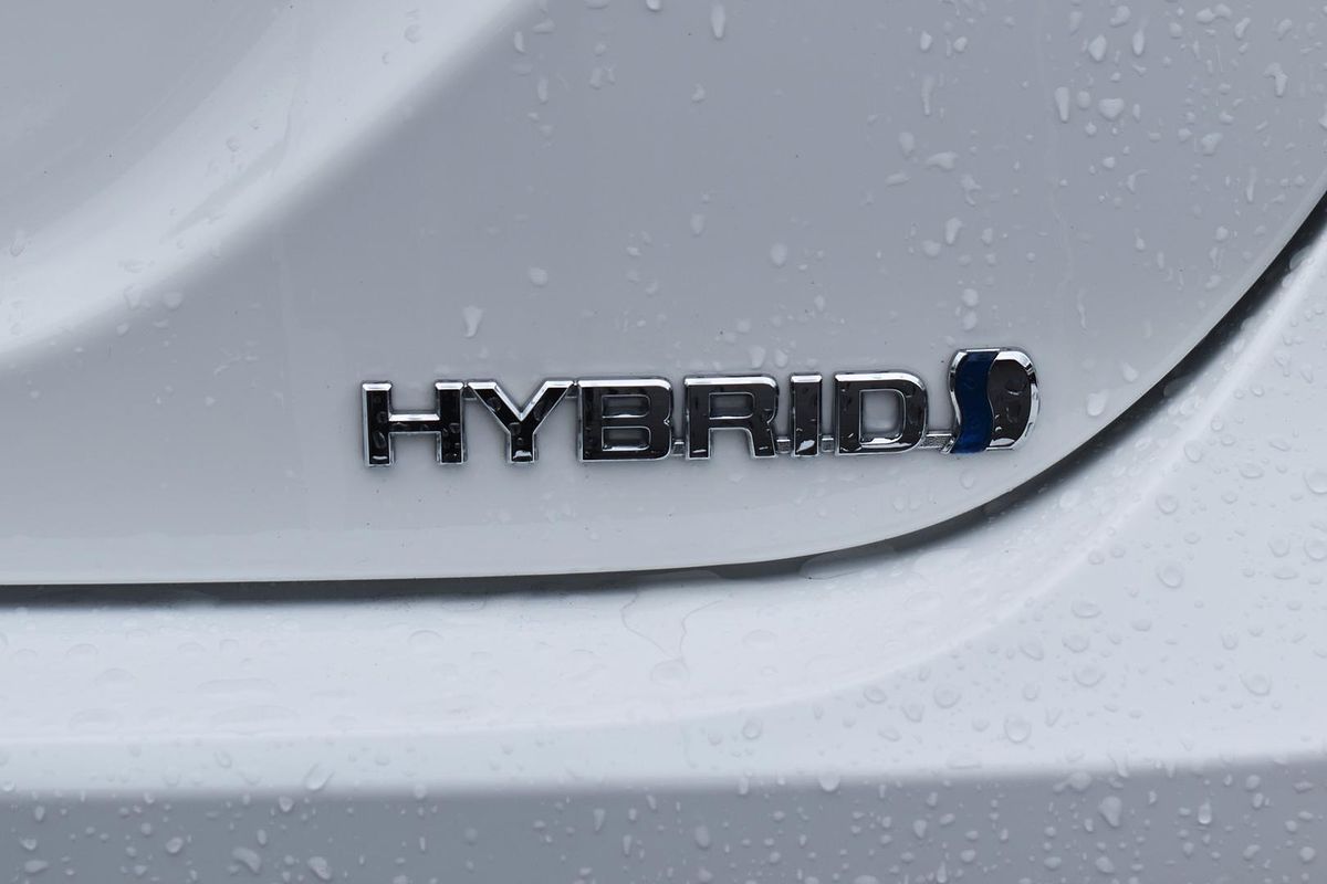 2024 Toyota Camry Ascent AXVH70R