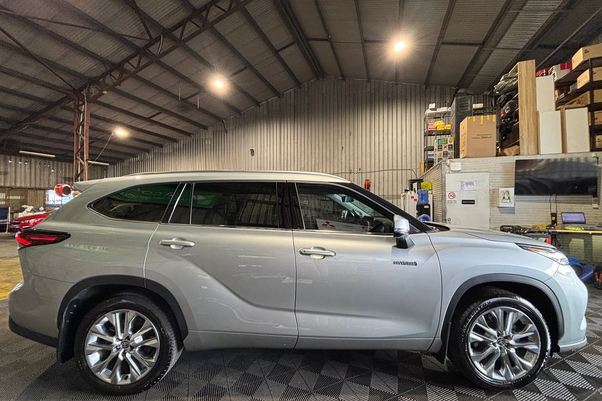 2024 Toyota Kluger Grande AXUH78R