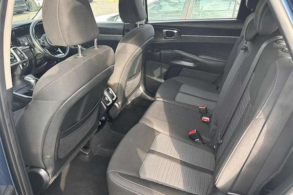 2023 Kia Sorento S MQ4