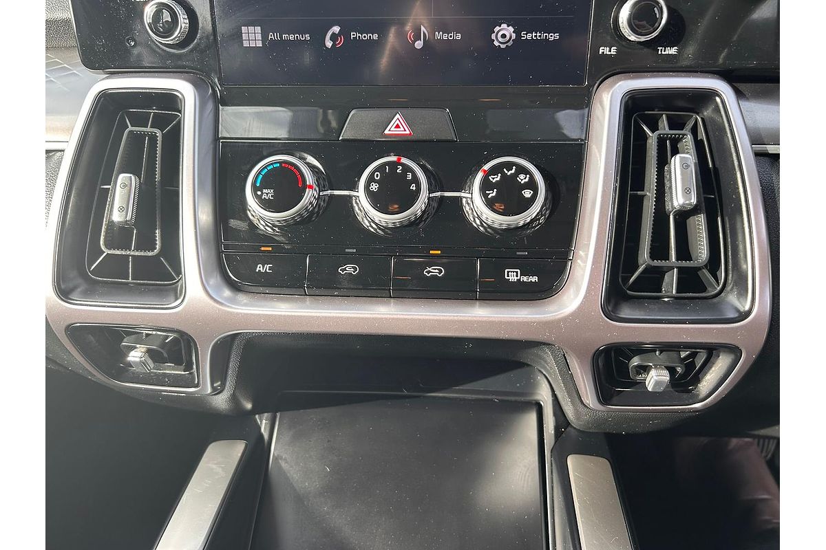 2023 Kia Sorento S MQ4