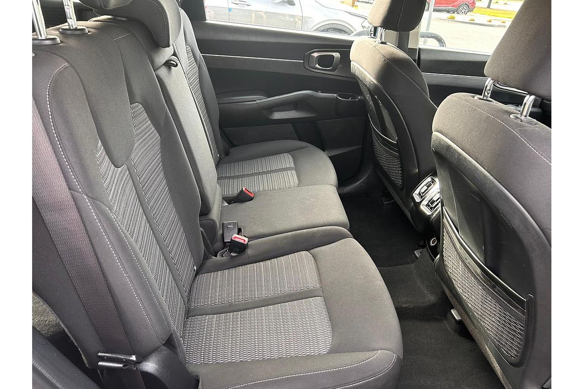 2023 Kia Sorento S MQ4