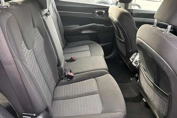 2023 Kia Sorento S MQ4