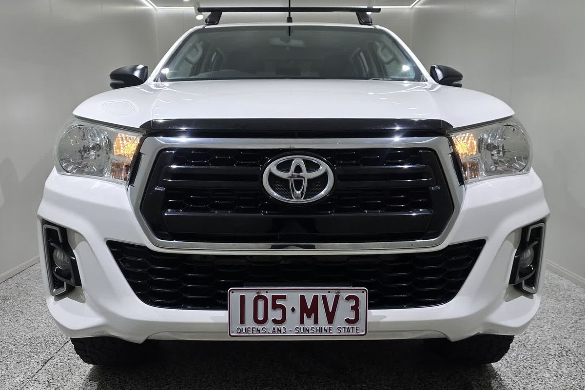 2019 Toyota Hilux Hilux 4x2 SR 2.8L T Diesel Automatic Double Cab GUN136R Rear Wheel Drive
