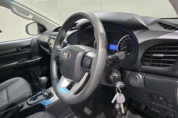 2019 Toyota Hilux Hilux 4x2 SR 2.8L T Diesel Automatic Double Cab GUN136R Rear Wheel Drive