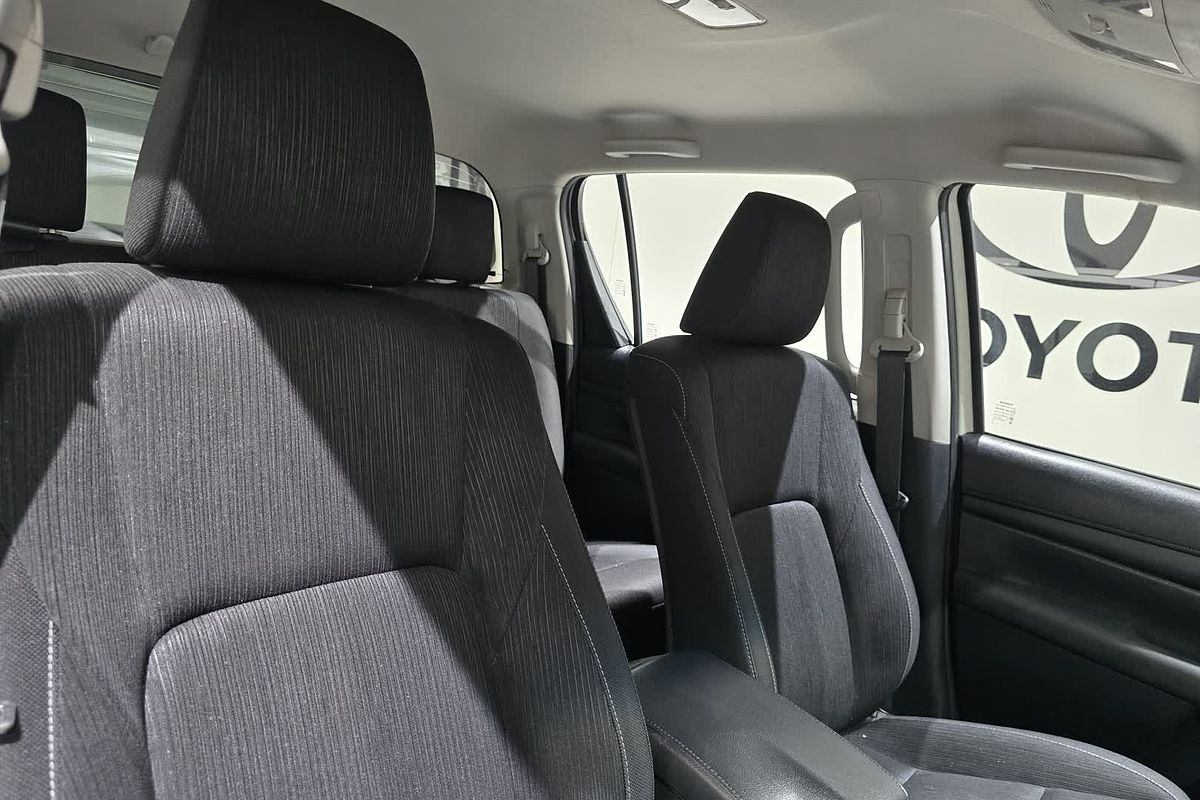 2019 Toyota Hilux Hilux 4x2 SR 2.8L T Diesel Automatic Double Cab GUN136R Rear Wheel Drive