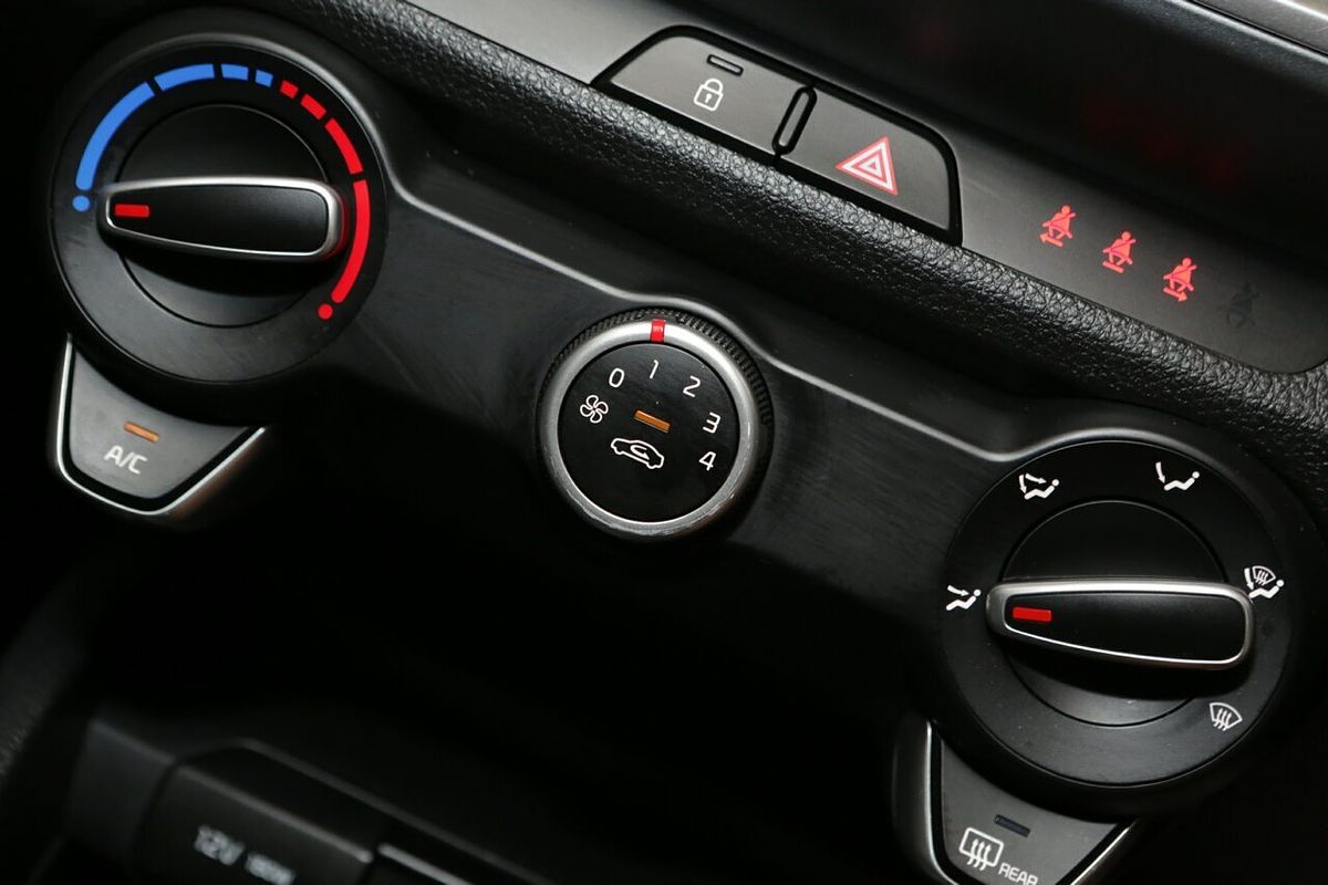 2023 Kia Stonic S YB