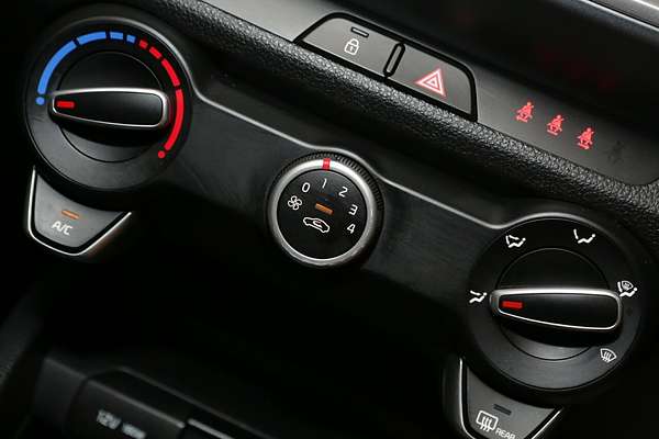 2023 Kia Stonic S YB