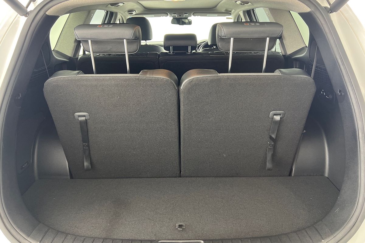 2019 Hyundai Santa Fe Highlander TM.2
