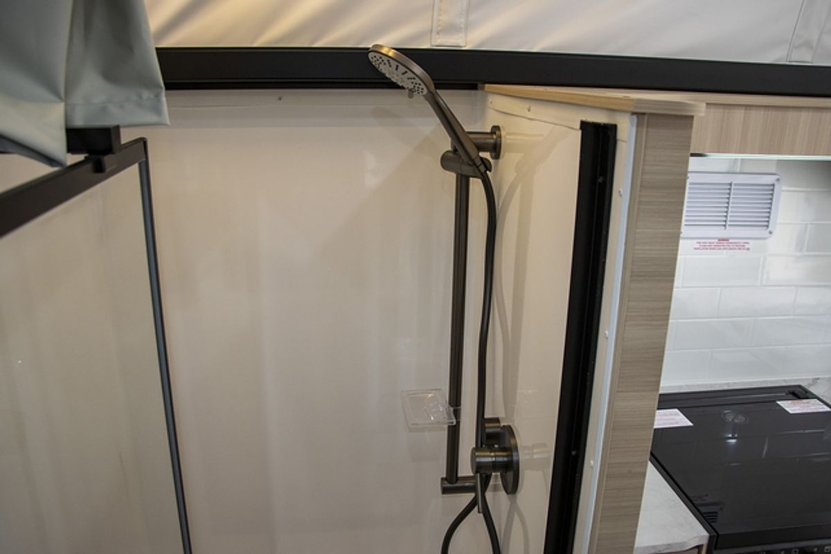 2025 Jayco DISCOVERY POPTOP 16.67-5.OB.DY-MY25