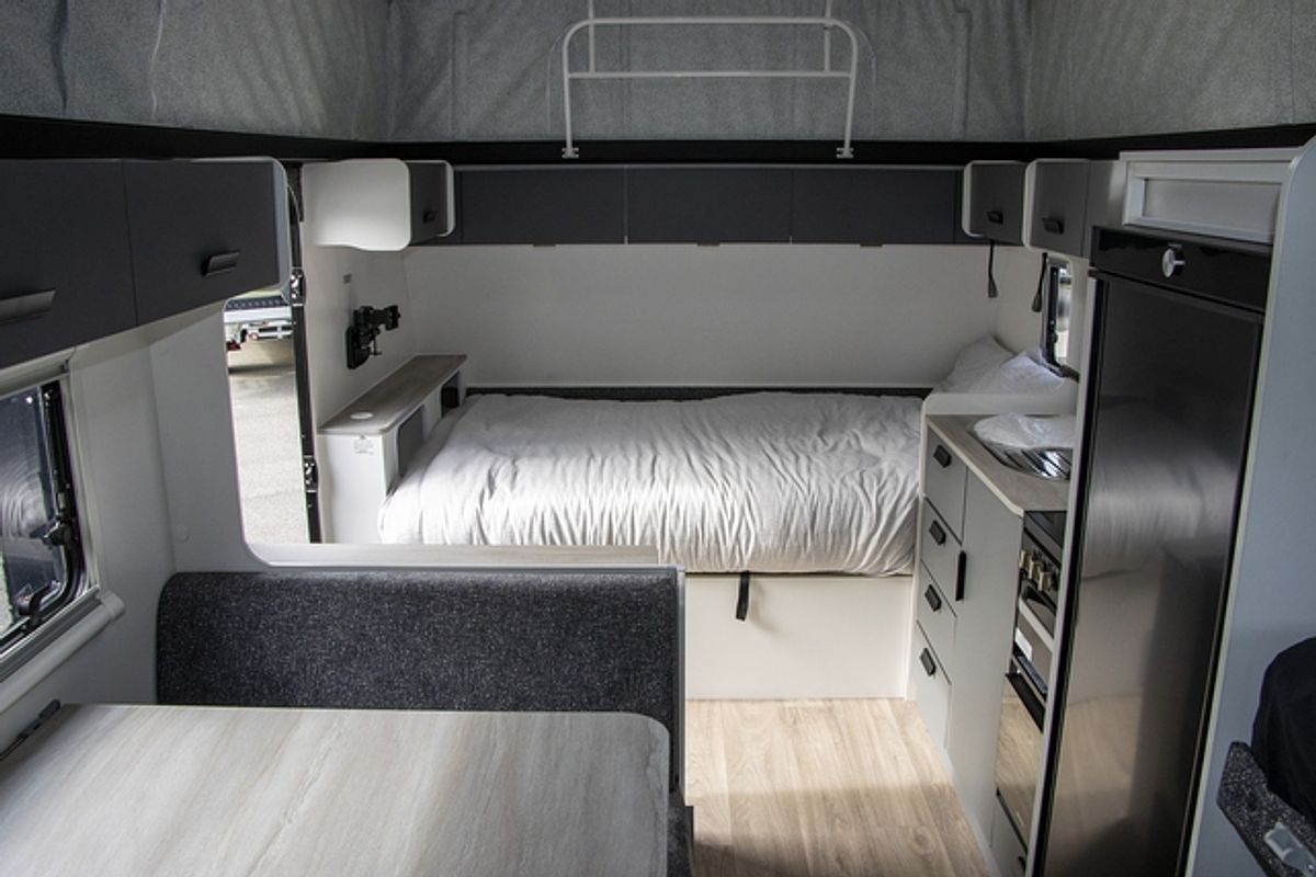 2025 Jayco STARCRAFT POPTOP 17.58-3.BP.SC-MY25